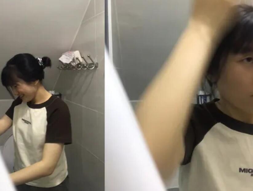 卫生间暗藏摄像头t拍表妹尿尿,照镜子的时候差点被她发现了